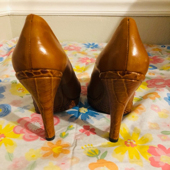 Michael Kors Brown Leather Heels - Picture 3 of 4